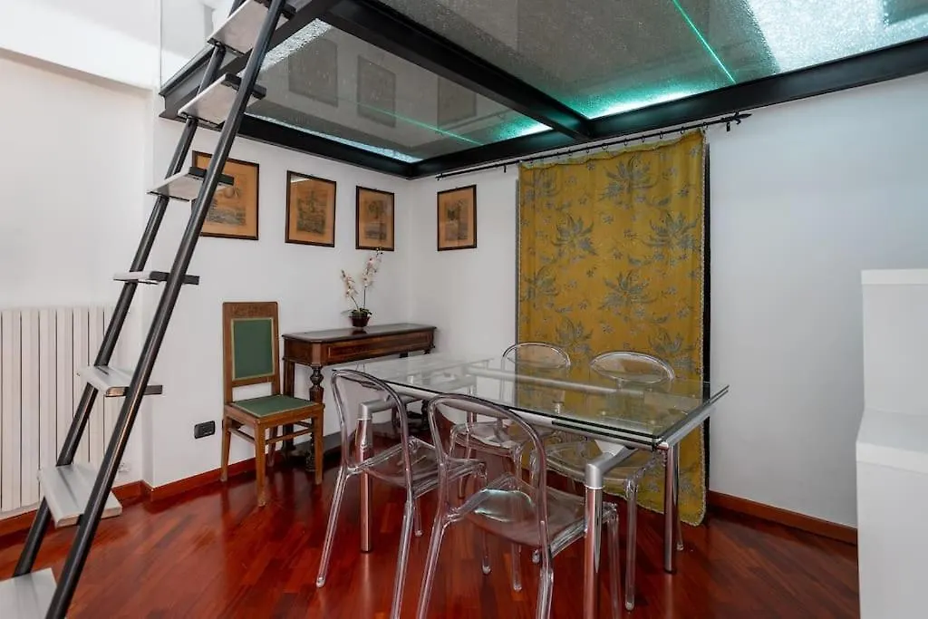 De Amicis' Nest - City Center Milan 0*,