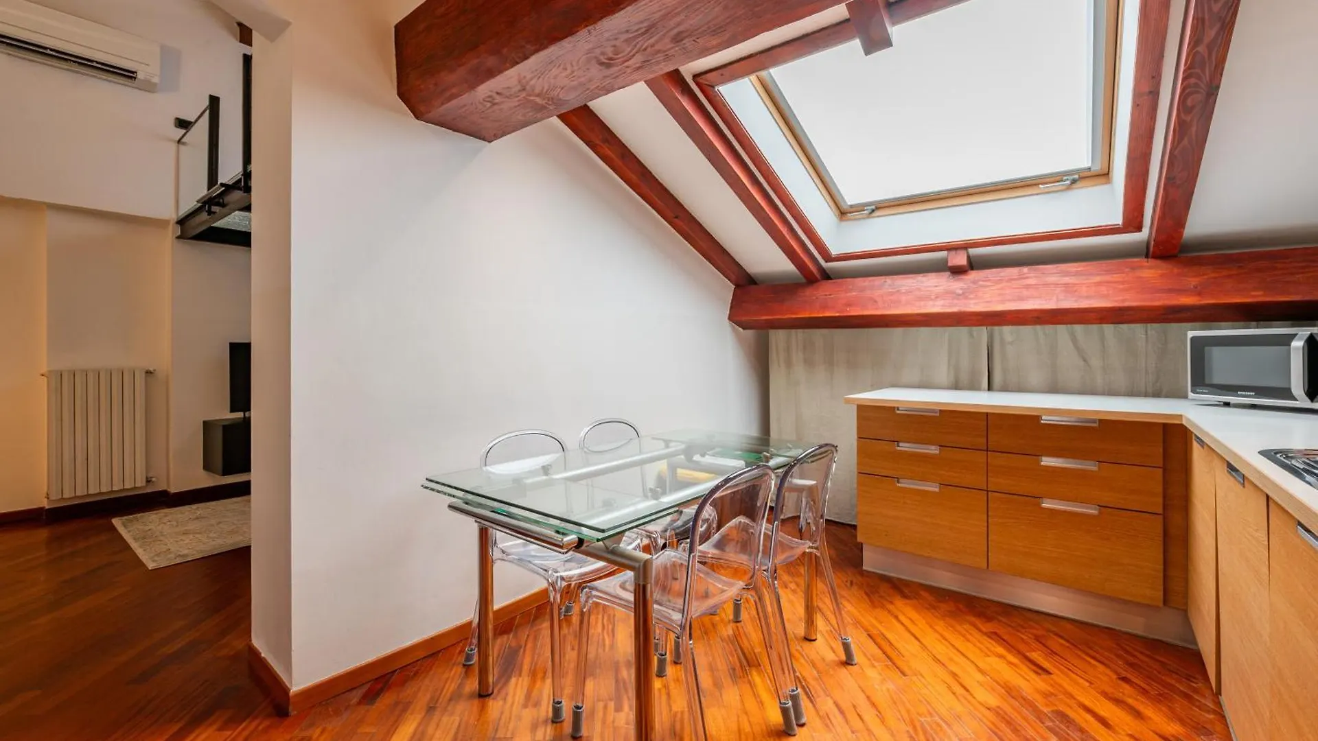 De Amicis' Nest - City Center Milan 0*,