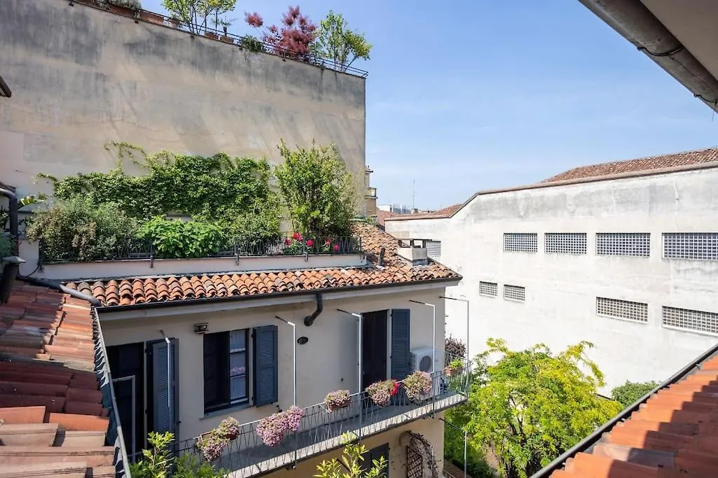 De Amicis' Nest - City Center Milan 0*,