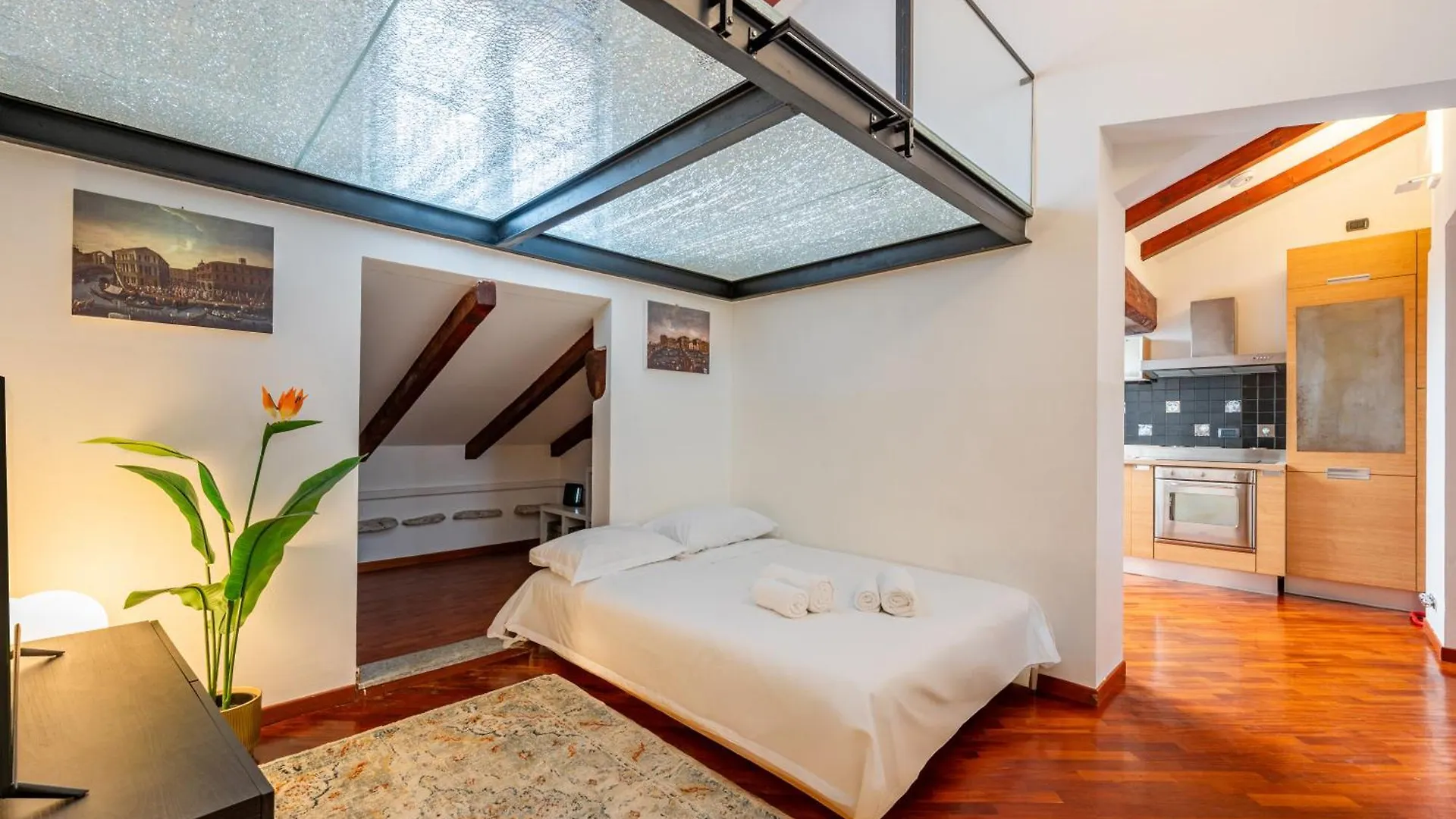 De Amicis' Nest - City Center Milan 0*,  Italy